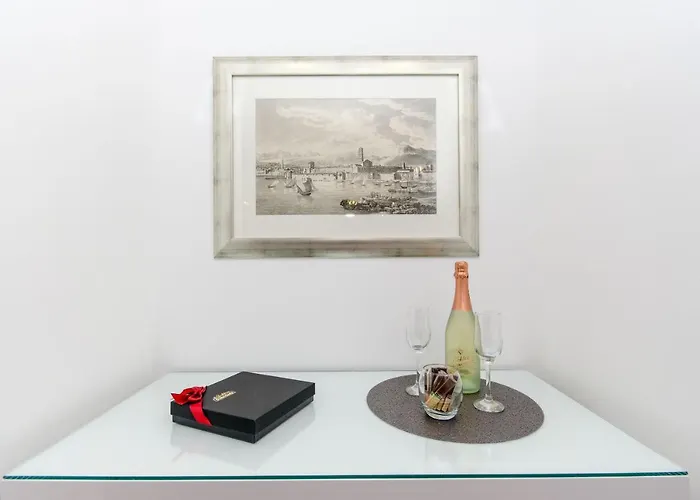 Luxury Center * Σπλιτ